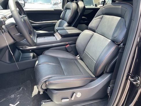 New 2026 Lincoln Navigator Black Label AWD/4WD image 20