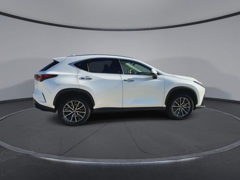 Used 2024 Lexus NX 250 FWD w/ Towing Package (2000 Lbs) image 9