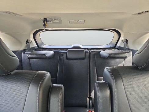 Used 2024 Toyota Highlander Platinum AWD/4WD image 21