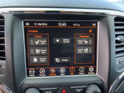 Used 2018 Jeep Grand Cherokee Limited w/ Luxury Group II image 26