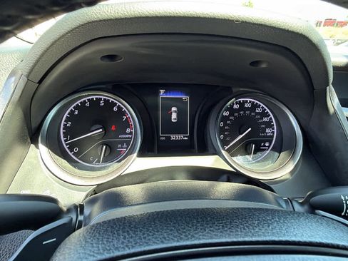 Used 2023 Toyota Camry SE FWD image 21