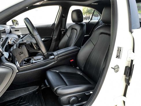 Used 2022 Mercedes-Benz A 220 image 35