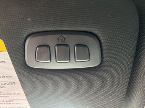 Used 2025 Ford Explorer ST-Line w/ Premium Package image 37