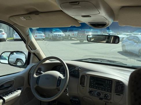 Used 2001 Ford F150 Lariat RWD image 31