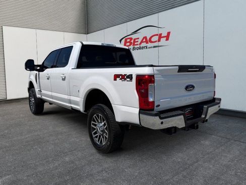 Used 2017 Ford F250 Lariat w/ Lariat Ultimate Package AWD/4WD image 11