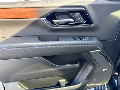 New 2026 GMC Yukon Denali w/ Denali Reserve Package image 11