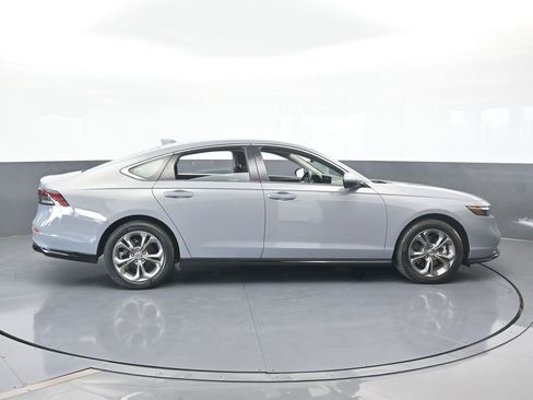 Used 2023 Honda Accord EX-L image 7