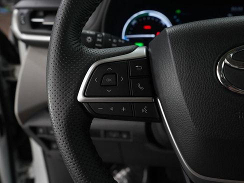 New 2024 Toyota Sienna Limited image 23