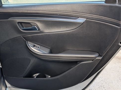 Used 2019 Chevrolet Impala LT FWD image 36