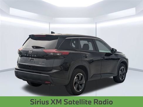 Used 2024 Nissan Rogue SV AWD/4WD image 6