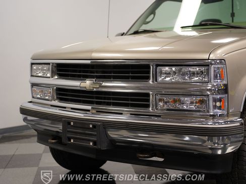 Used 1998 Chevrolet Silverado 1500 4x4 Regular Cab w/ Preferred Equipment Group 2 image 19