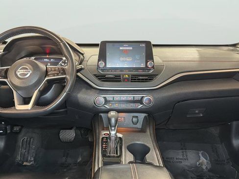 Used 2020 Nissan Altima 2.5 SR w/ Premium Package FWD image 15
