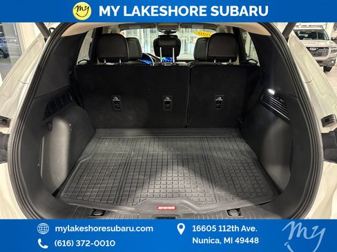 Used 2020 Ford Escape Titanium AWD/4WD image 29
