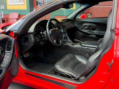 Used 1999 Chevrolet Corvette Coupe w/ Memory Pkg RWD image 14
