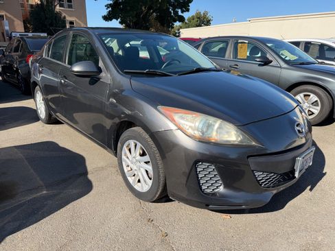 Used 2012 MAZDA MAZDA3 i Touring FWD image 3