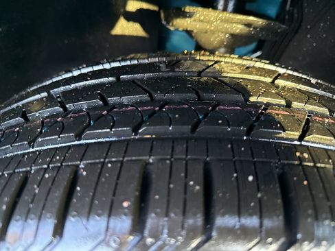 New 2025 Volkswagen Atlas Cross Sport SE image 28