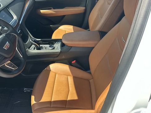 Certified 2024 Cadillac XT5 Premium Luxury w/ Technology Package FWD image 18