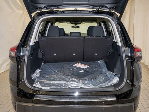 New 2026 Nissan Rogue SV image 6