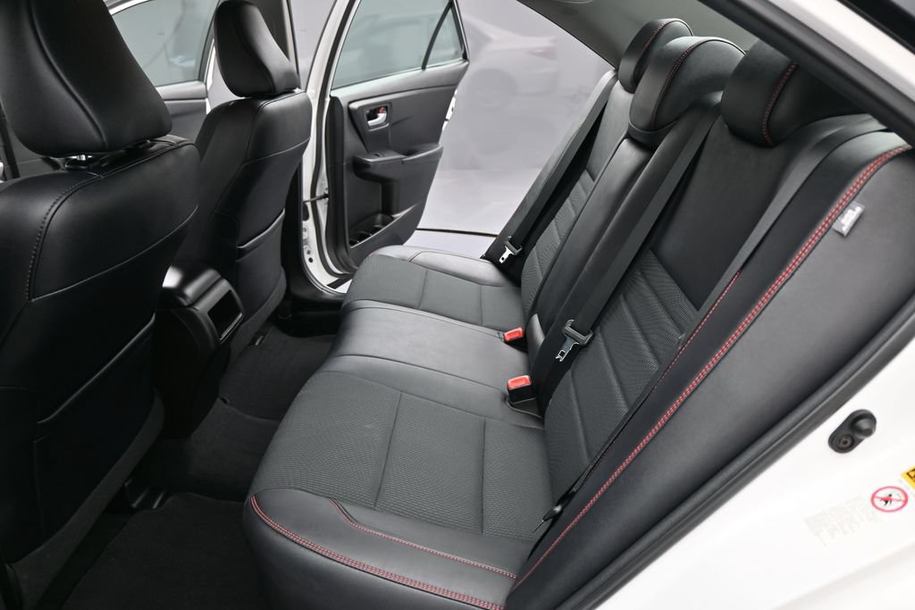 Used 2017 Toyota Camry SE FWD image 18