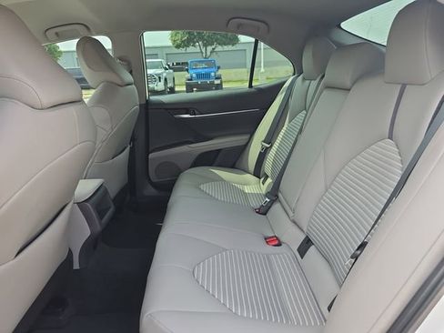 Used 2023 Toyota Camry SE FWD image 13
