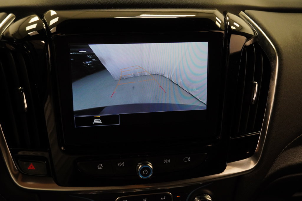 Used 2023 Chevrolet Traverse LT FWD image 27