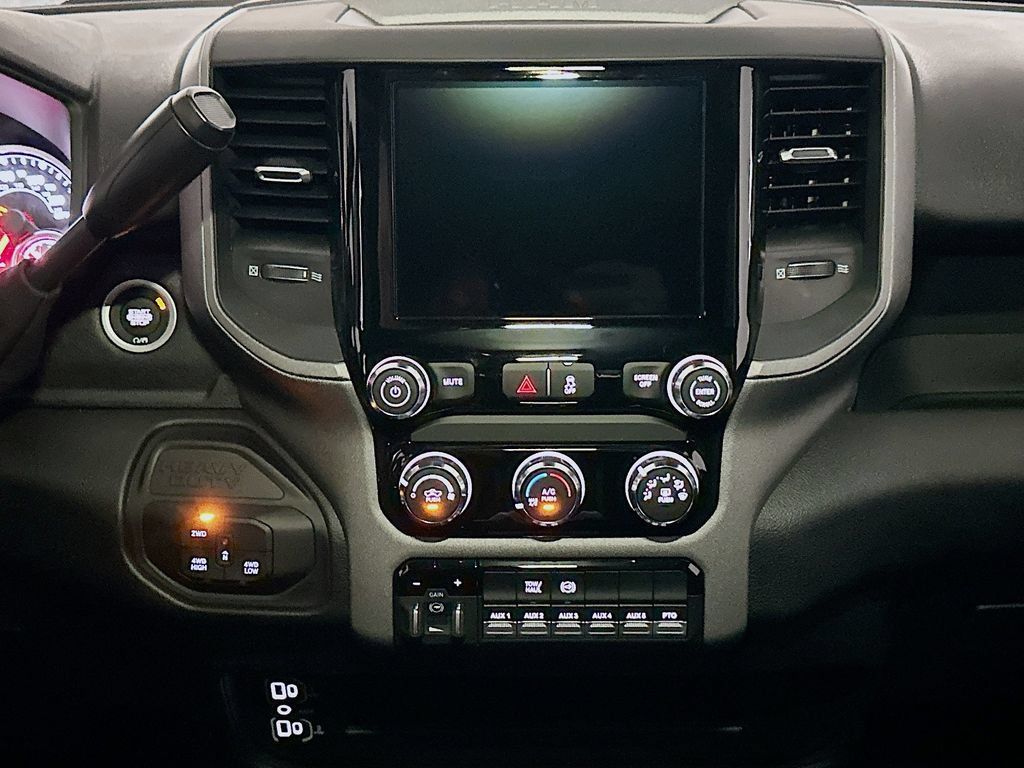 New 2026 RAM 3500 Tradesman w/ Chrome Appearance Group A AWD/4WD image 25