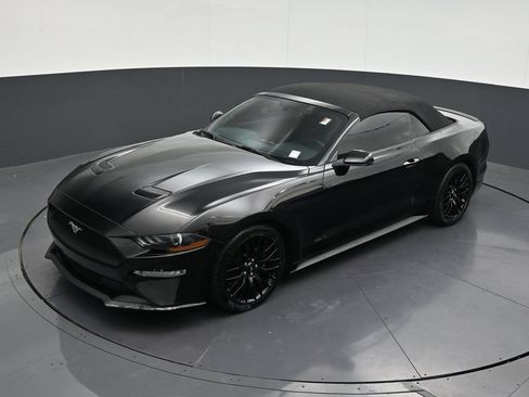 Used 2020 Ford Mustang Premium RWD image 10