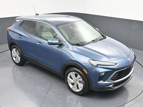 Used 2025 Buick Encore GX Preferred FWD image 40