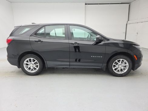 Used 2023 Chevrolet Equinox LS image 13
