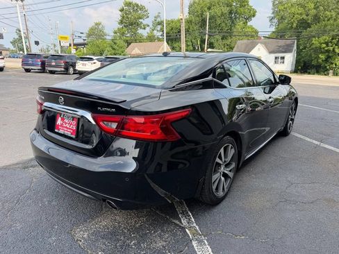 Used 2016 Nissan Maxima Platinum w/ Interior Lighting Package FWD image 6