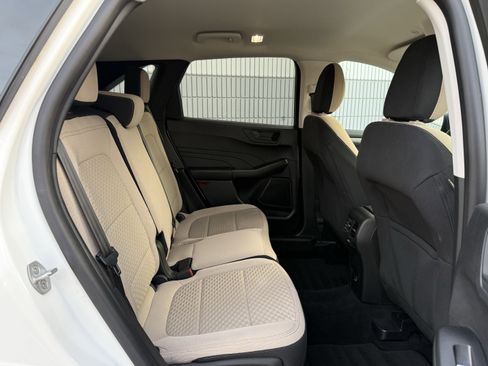 Used 2022 Ford Escape SE w/ Cold Weather Package image 6