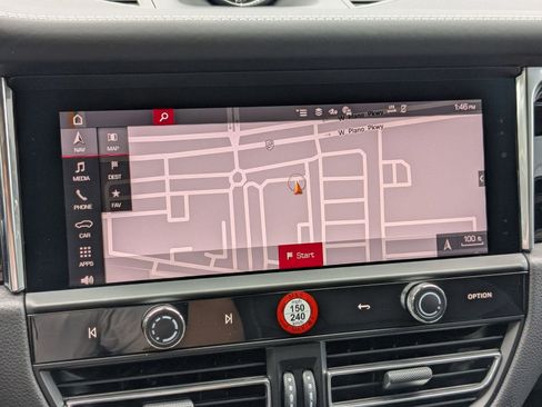 New 2026 Porsche Macan image 18