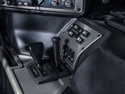 Used 2006 HUMMER H1 4-Door Wagon AWD/4WD image 58
