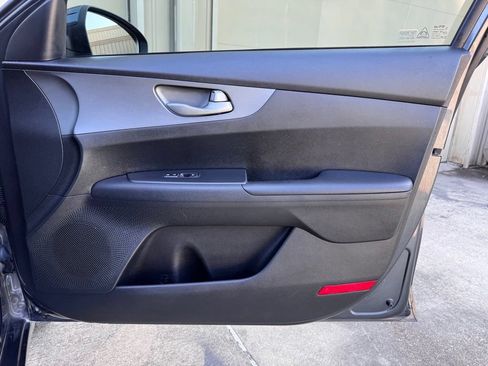 Used 2019 Kia Forte Sedan FWD image 18