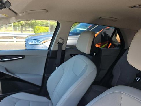 Certified 2023 Kia Niro Wind w/ Wind Preserve Package FWD image 15
