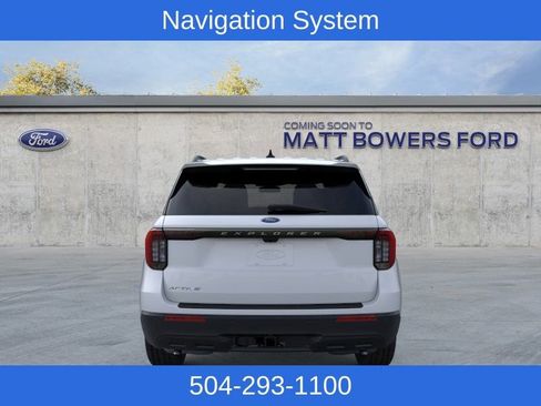 New 2026 Ford Explorer Active RWD image 7