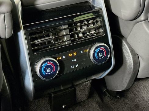 Certified 2025 Land Rover Range Rover SE AWD/4WD image 27