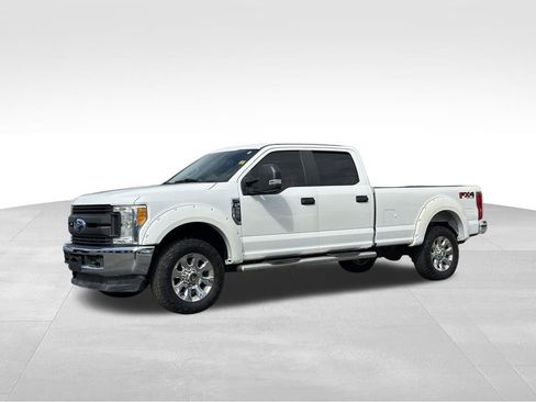 Used 2017 Ford F250 XL w/ Power Equipment Group AWD/4WD image 7