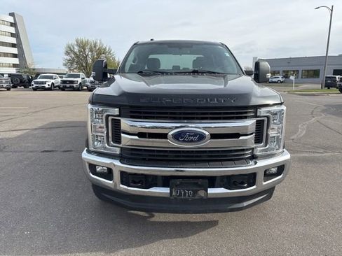 Used 2018 Ford F250 XLT w/ XLT Value Package AWD/4WD image 5