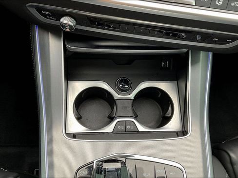 Used 2019 BMW X5 xDrive50i w/ M Sport Package AWD/4WD image 16