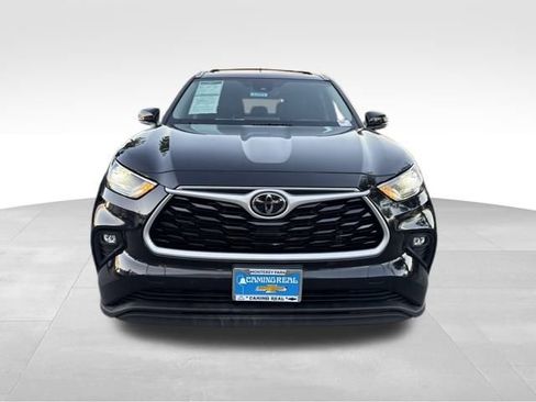 Used 2023 Toyota Highlander XLE image 8