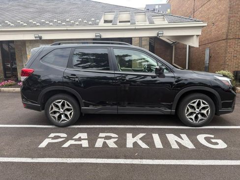 Used 2021 Subaru Forester Premium w/ Popular Package #1 AWD/4WD image 7