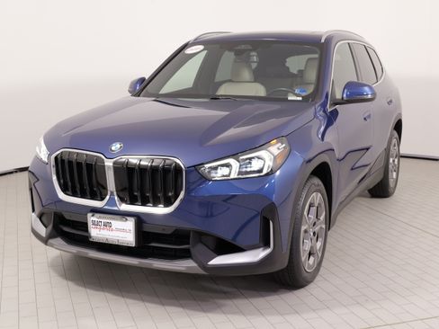 Used 2023 BMW X1 xDrive28i w/ Convenience Package AWD/4WD image 4