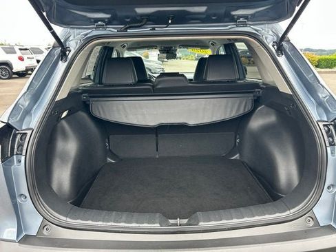 Used 2025 Toyota Corolla Cross XLE FWD image 9