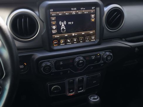 Used 2021 Jeep Wrangler Sport S AWD/4WD image 15