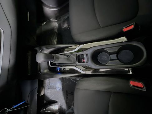 Used 2022 Toyota Corolla LE image 23