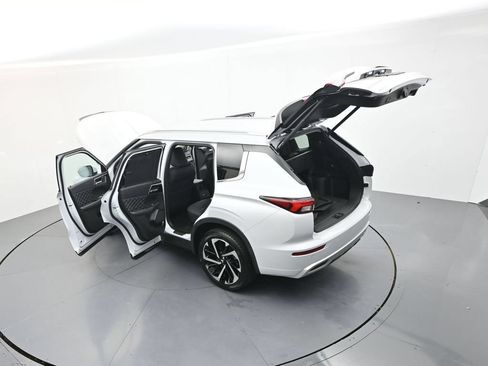 Used 2023 Mitsubishi Outlander SEL FWD image 36