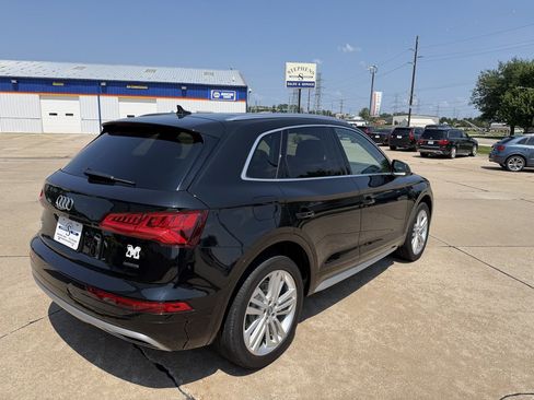 Used 2019 Audi Q5 2.0T Premium Plus w/ Premium Plus Package AWD/4WD image 5