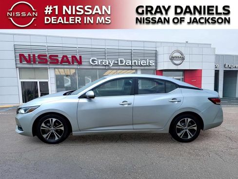 Used 2022 Nissan Sentra SV FWD image 4