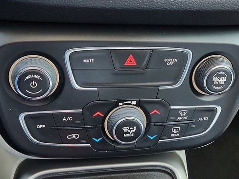 Used 2020 Jeep Compass Latitude w/ Popular Equipment Group image 20